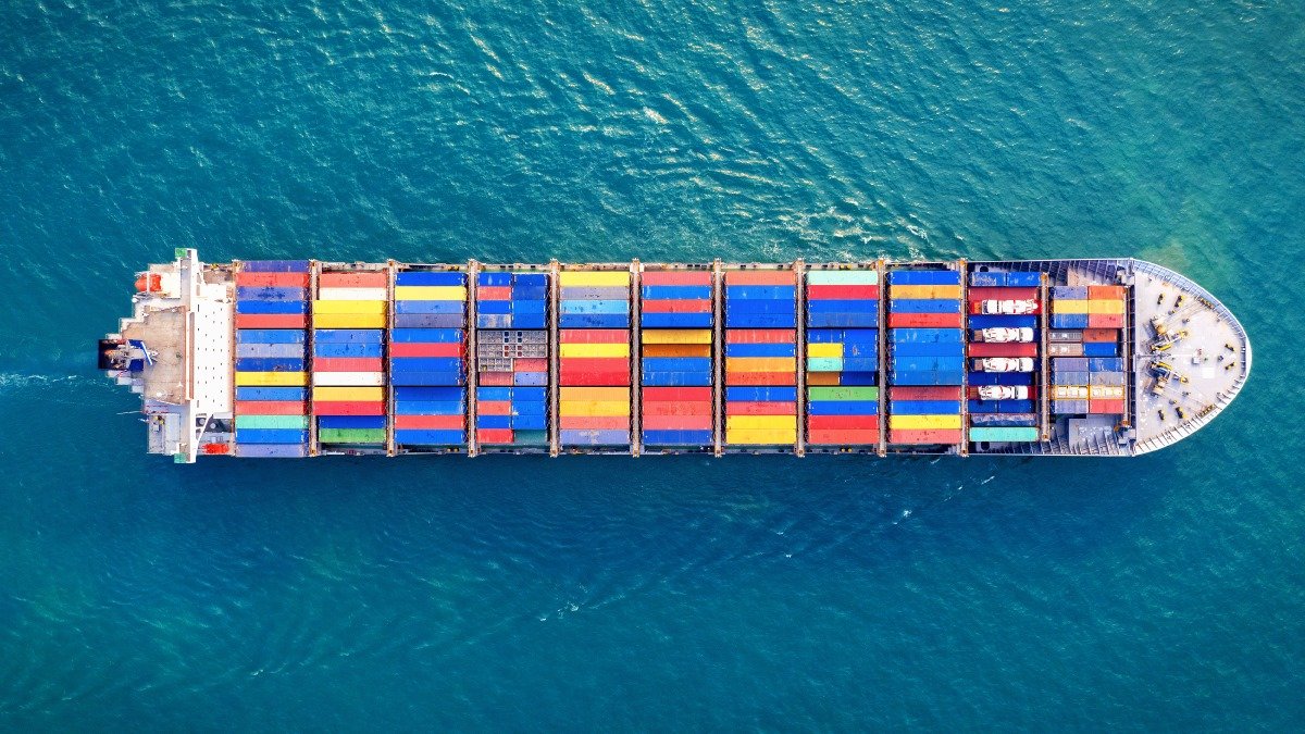 Các hãng vận chuyển container lớn đã hủy các chuyến ghé cảng Rotterdam